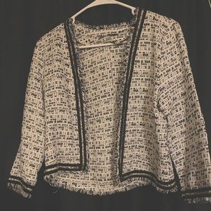 BLAZER BLACK AND WHITE